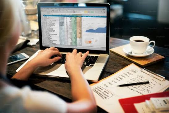 VLOOKUP vs XLOOKUP in Excel: Which One Should You Use?